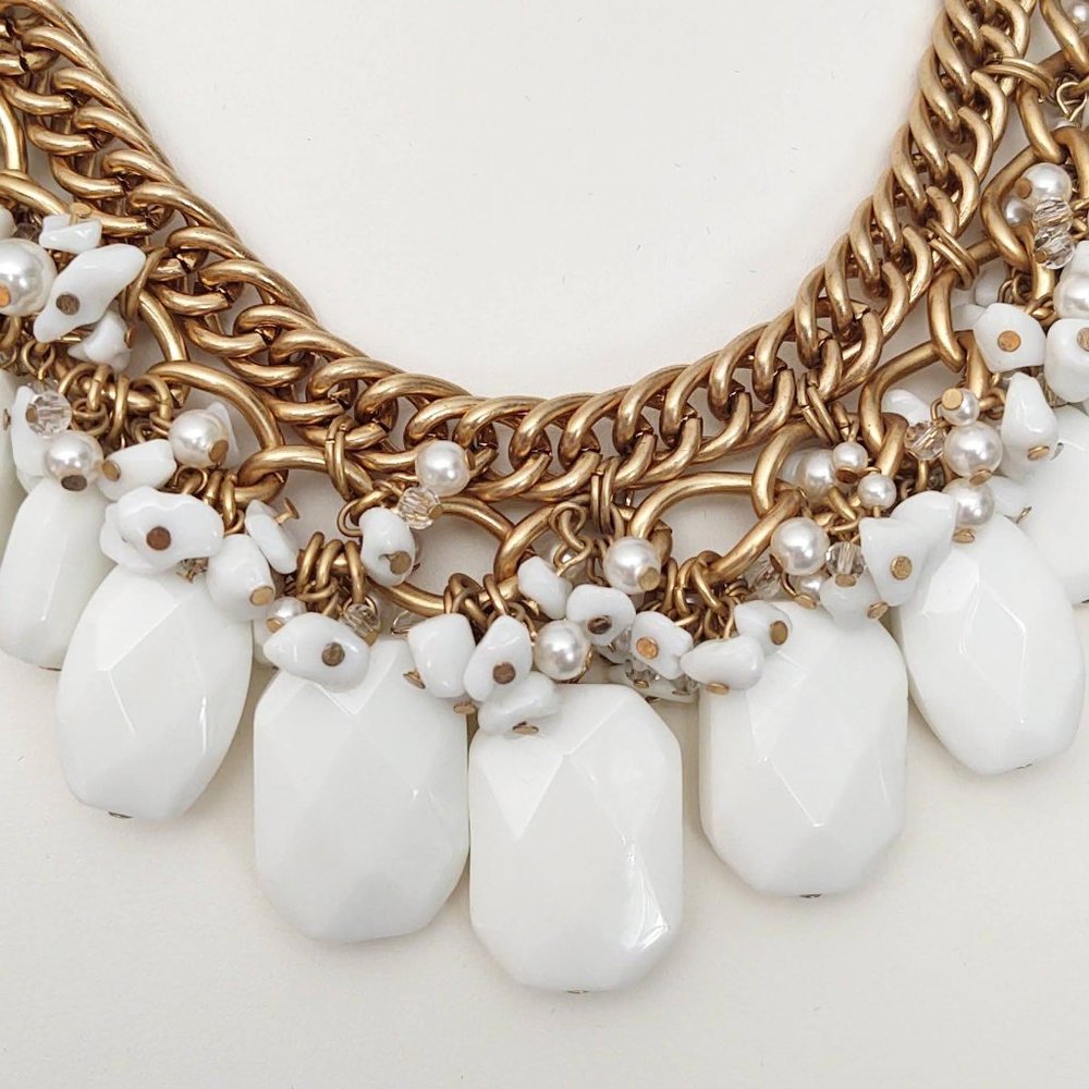 Lilly Pulitzer White Beaded Statement Necklace - image 3